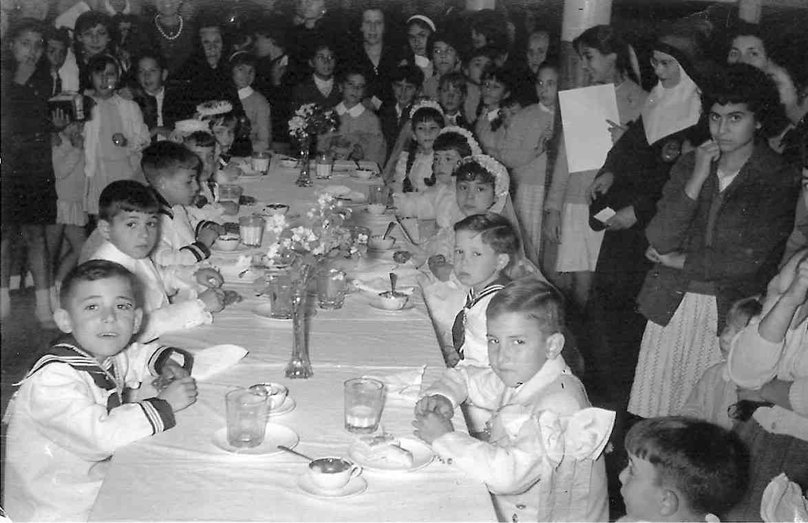 celebracion de comuniones de los ninos de la escuela ASVAI